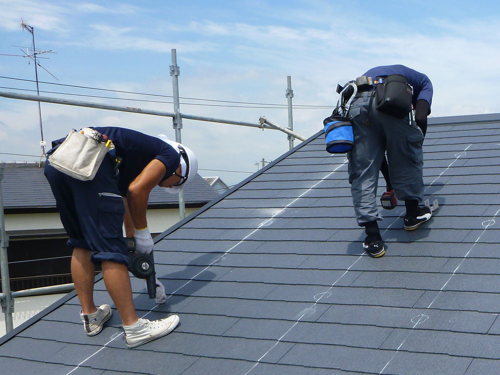 太陽光発電の工事は屋根に穴を空ける