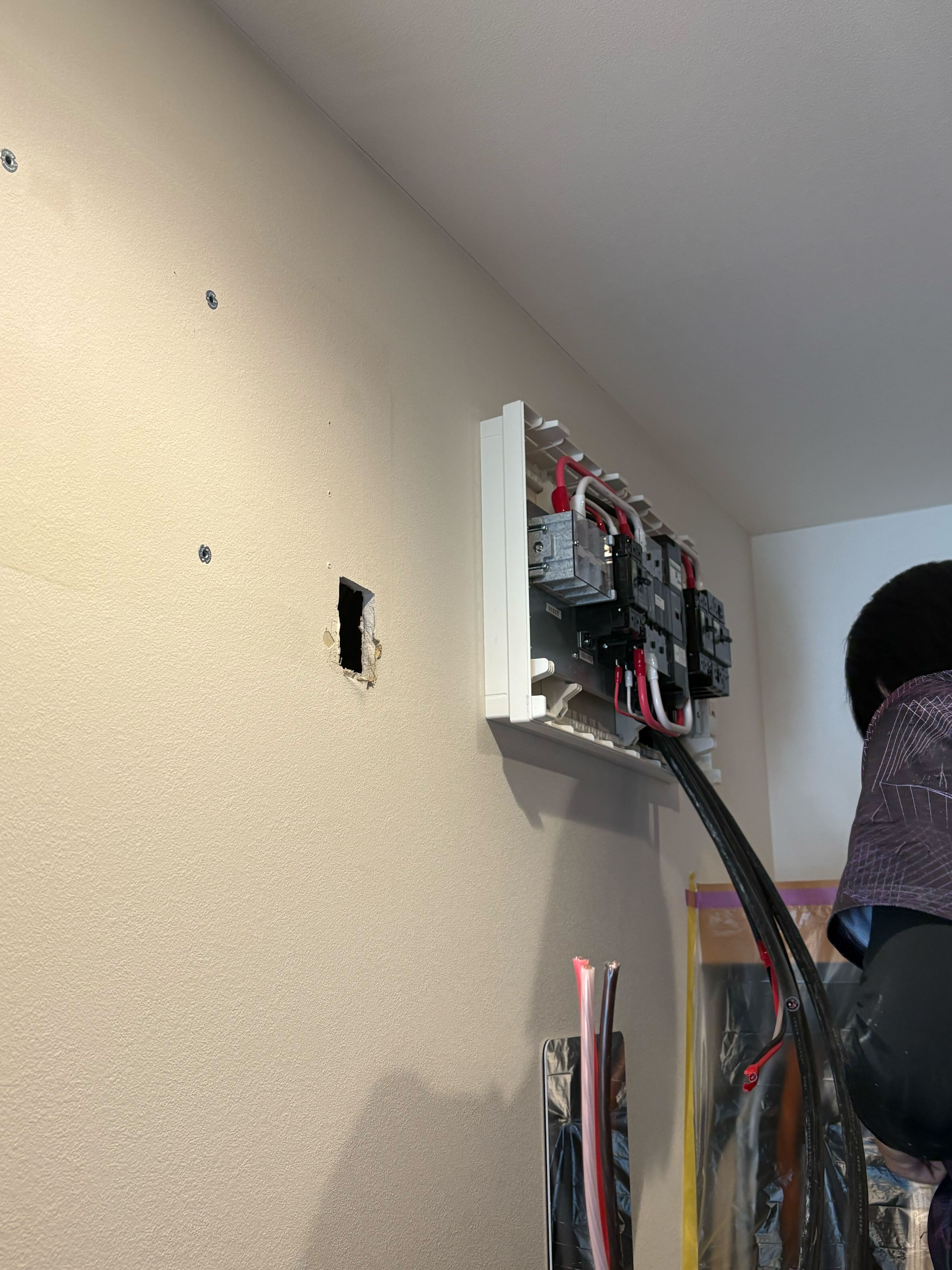 全負荷分電盤の取り付け